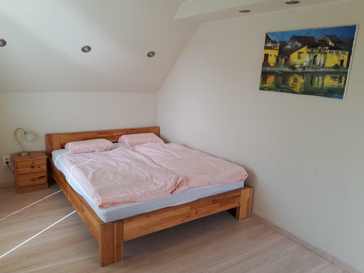 Utulny Apartman V Bratislava 15 Zewnętrze zdjęcie